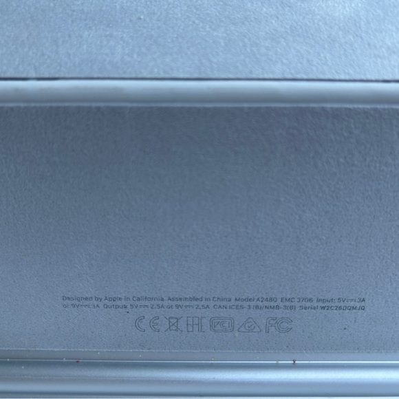 Apple Magic Keyboard A2480 - Picture 3 of 14